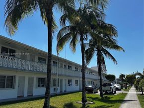 50 NW 204th St 24, Miami Gardens FL 33169