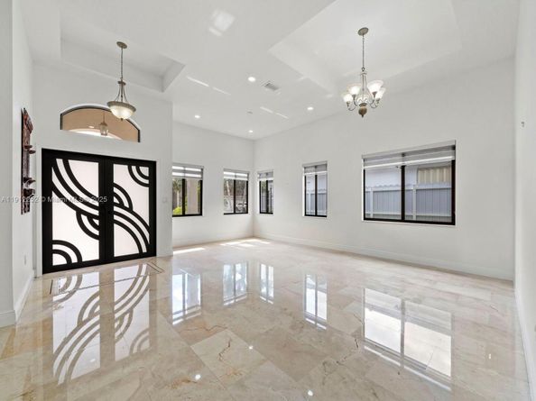 15871 SW 141st St, Miami FL 33196