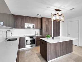 68 SE 6th St 2410, Miami FL 33131