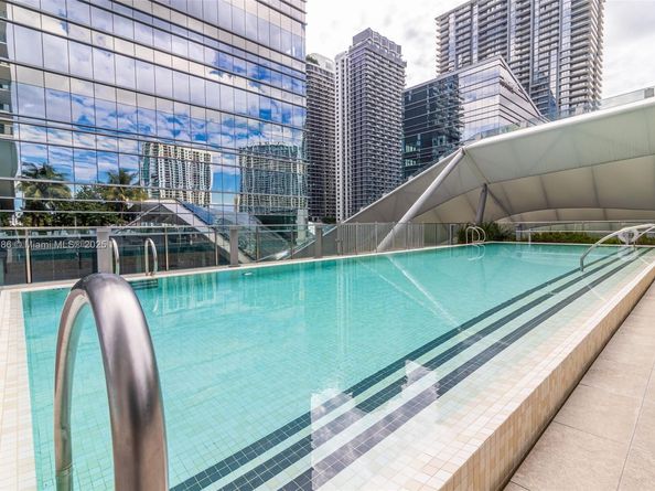68 SE 6th St 2410, Miami FL 33131