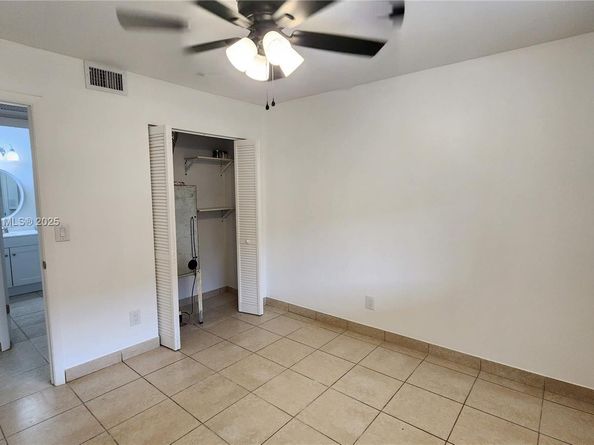 10031 Winding Lake Rd 201, Sunrise FL 33351