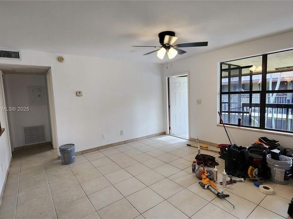 10031 Winding Lake Rd 201, Sunrise FL 33351