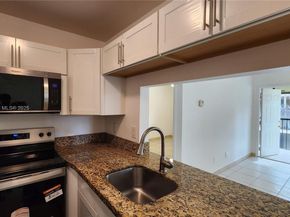 10031 Winding Lake Rd 201, Sunrise FL 33351