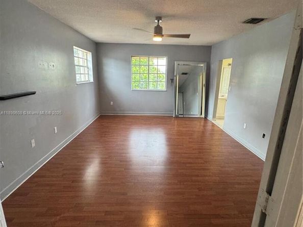 6742 SW 157th Ct, Miami FL 33193