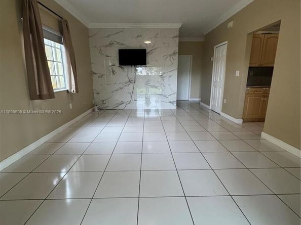 6742 SW 157th Ct, Miami FL 33193