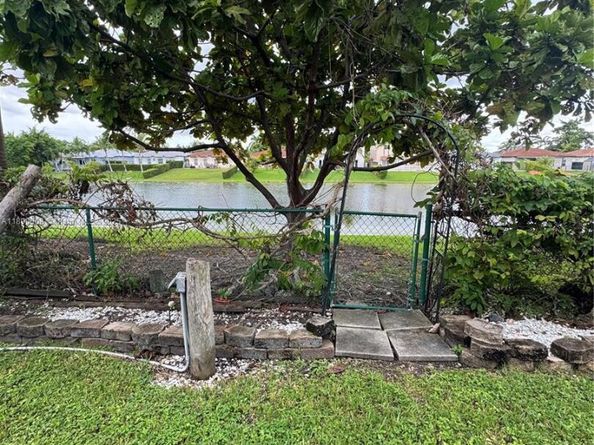 6742 SW 157th Ct, Miami FL 33193