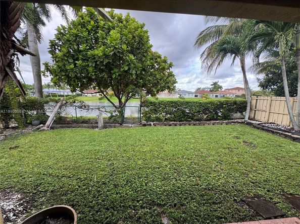 6742 SW 157th Ct, Miami FL 33193