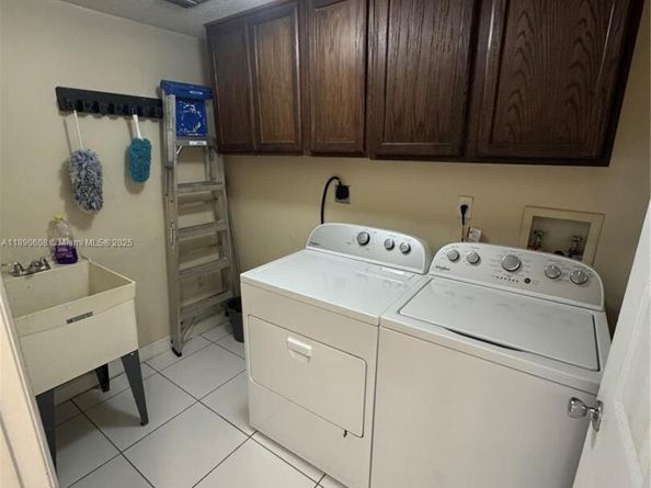 6742 SW 157th Ct, Miami FL 33193