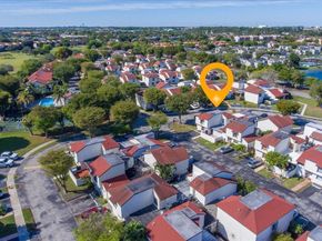 10133 NW 5th Ter 36, Miami FL 33172