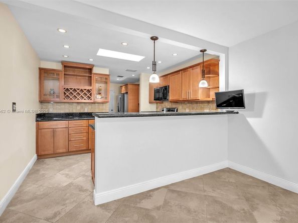 201 Dunwoody Ln 1787, Hollywood FL 33021