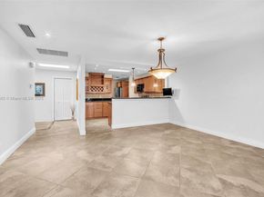201 Dunwoody Ln 1787, Hollywood FL 33021