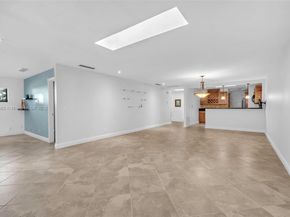 201 Dunwoody Ln 1787, Hollywood FL 33021