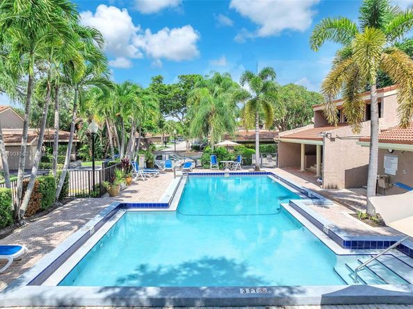 201 Dunwoody Ln 1787, Hollywood FL 33021