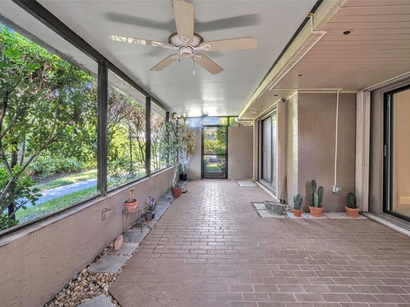 201 Dunwoody Ln 1787, Hollywood FL 33021