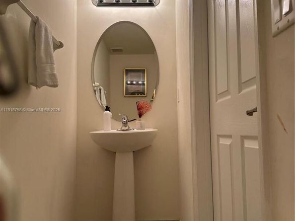 11472 SW 252nd Ter, Homestead FL 33032