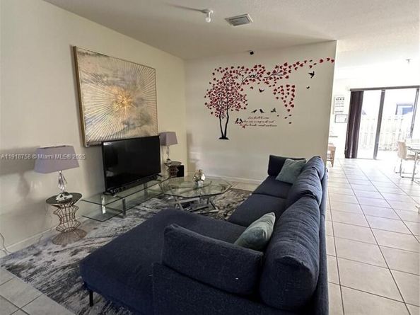 11472 SW 252nd Ter, Homestead FL 33032