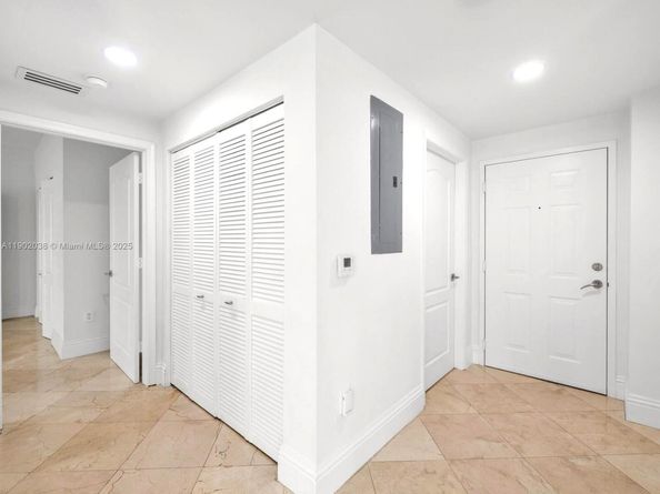 20 Calabria Ave 505, Coral Gables FL 33134