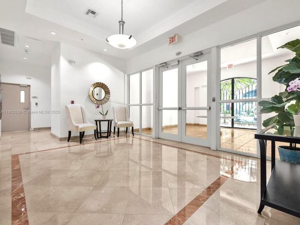 20 Calabria Ave 505, Coral Gables FL 33134