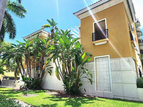 20 Calabria Ave 505, Coral Gables FL 33134