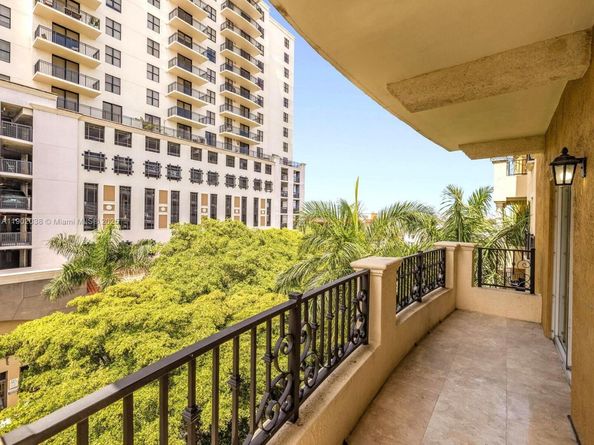 20 Calabria Ave 505, Coral Gables FL 33134