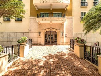 20 Calabria Ave