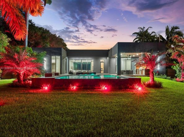 871 NE 83rd St, Miami FL 33138