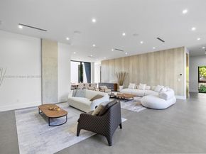 871 NE 83rd St, Miami FL 33138