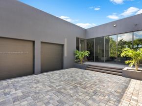 871 NE 83rd St, Miami FL 33138