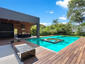 871 NE 83rd St, Miami FL 33138
