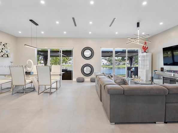 5312 SW 34th Way, Hollywood FL 33312