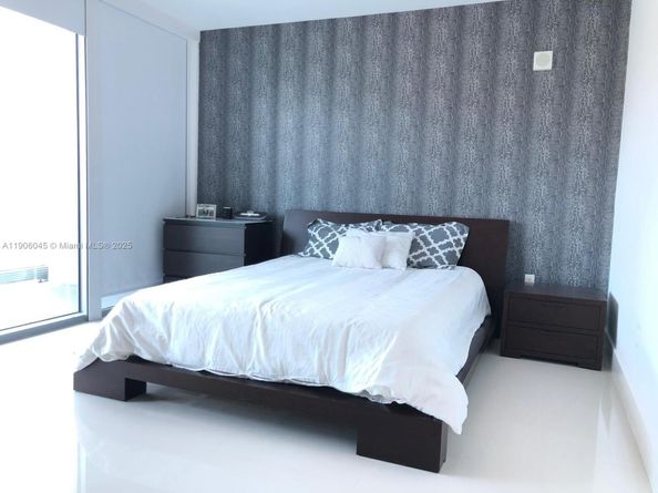 2950 NE 188th St 418, Aventura FL 33180