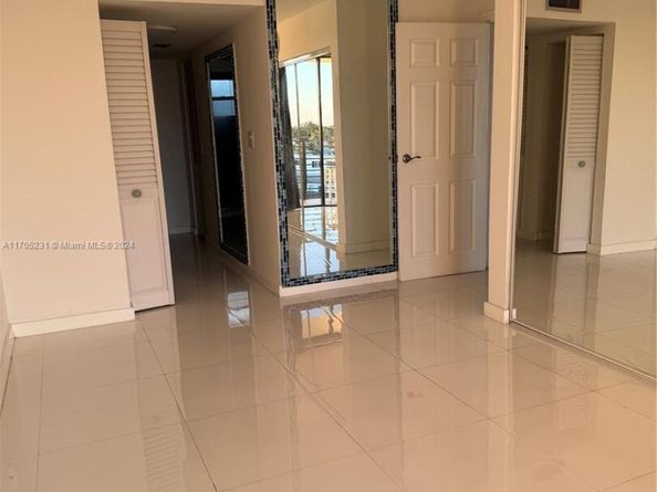 8100 Byron Ave 504, Miami Beach FL 33141