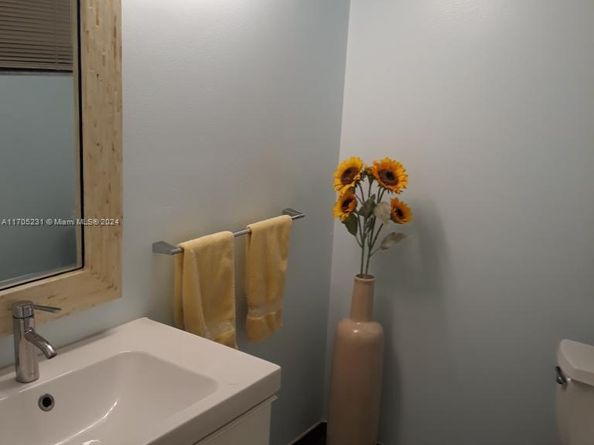 8100 Byron Ave 504, Miami Beach FL 33141