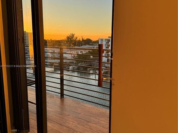 8100 Byron Ave 504, Miami Beach FL 33141
