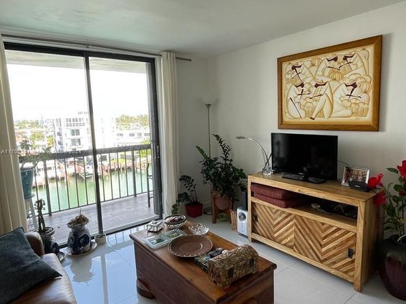 8100 Byron Ave 504, Miami Beach FL 33141