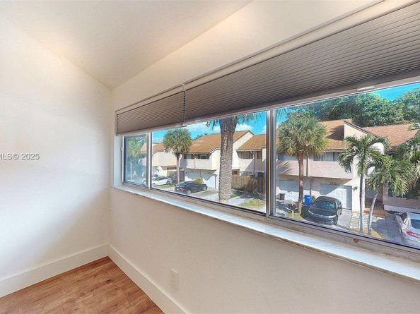 8212 NW 8th Pl 2, Plantation FL 33324