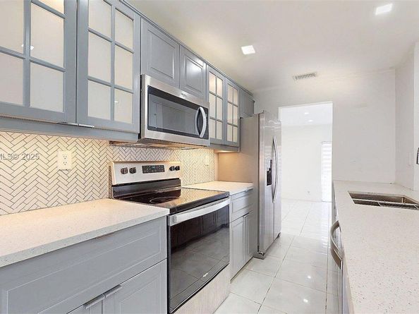 8212 NW 8th Pl 2, Plantation FL 33324