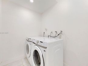 8212 NW 8th Pl 2, Plantation FL 33324