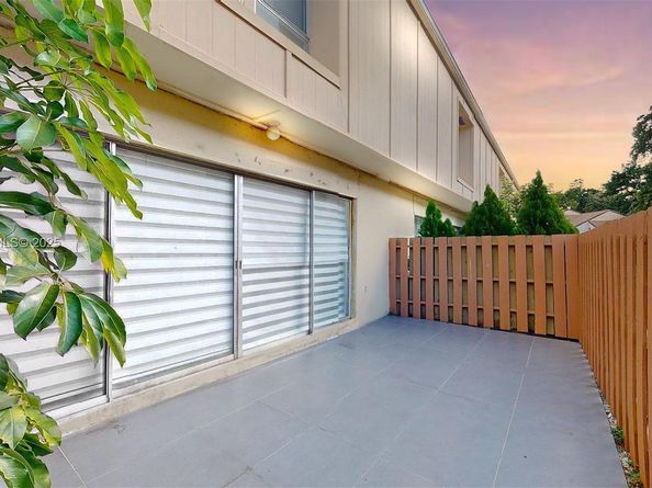 8212 NW 8th Pl 2, Plantation FL 33324