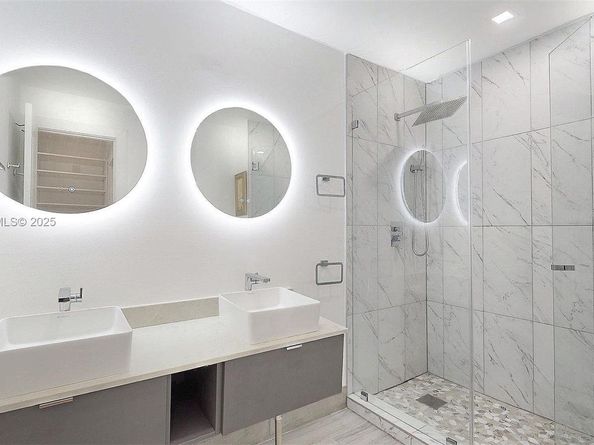 8212 NW 8th Pl 2, Plantation FL 33324