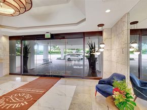 1000 W Island Blvd 602, Aventura FL 33160