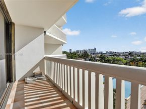 1000 W Island Blvd 602, Aventura FL 33160