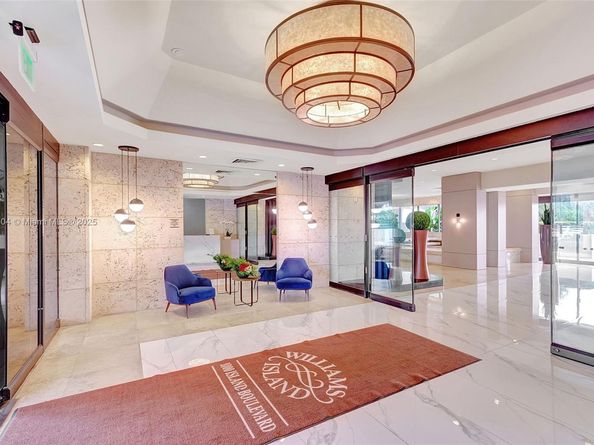 1000 W Island Blvd 602, Aventura FL 33160