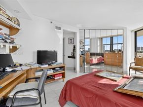 1000 W Island Blvd 602, Aventura FL 33160