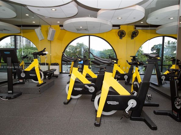 1000 W Island Blvd 602, Aventura FL 33160