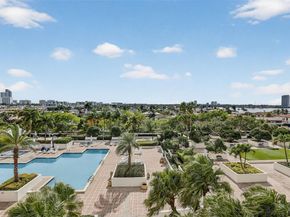 1000 W Island Blvd 602, Aventura FL 33160