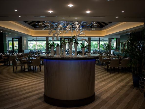 1000 W Island Blvd 602, Aventura FL 33160