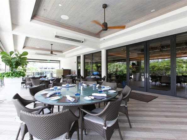 1000 W Island Blvd 602, Aventura FL 33160