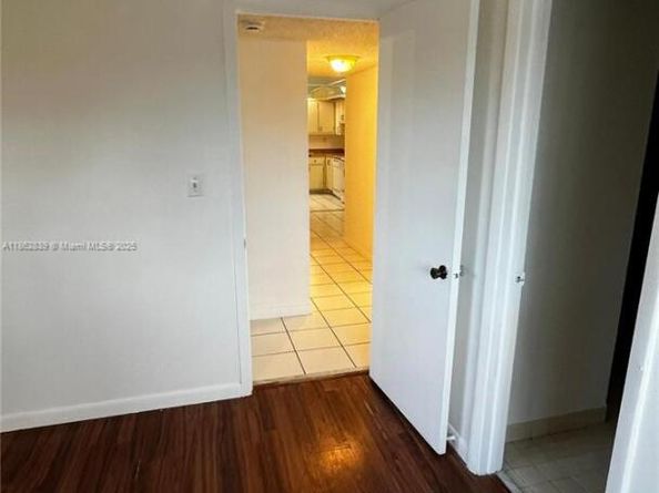18965 NW 62nd Ave 202, Hialeah FL 33015