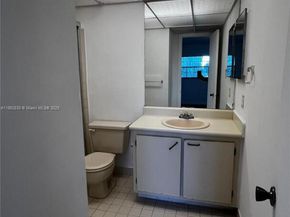 18965 NW 62nd Ave 202, Hialeah FL 33015